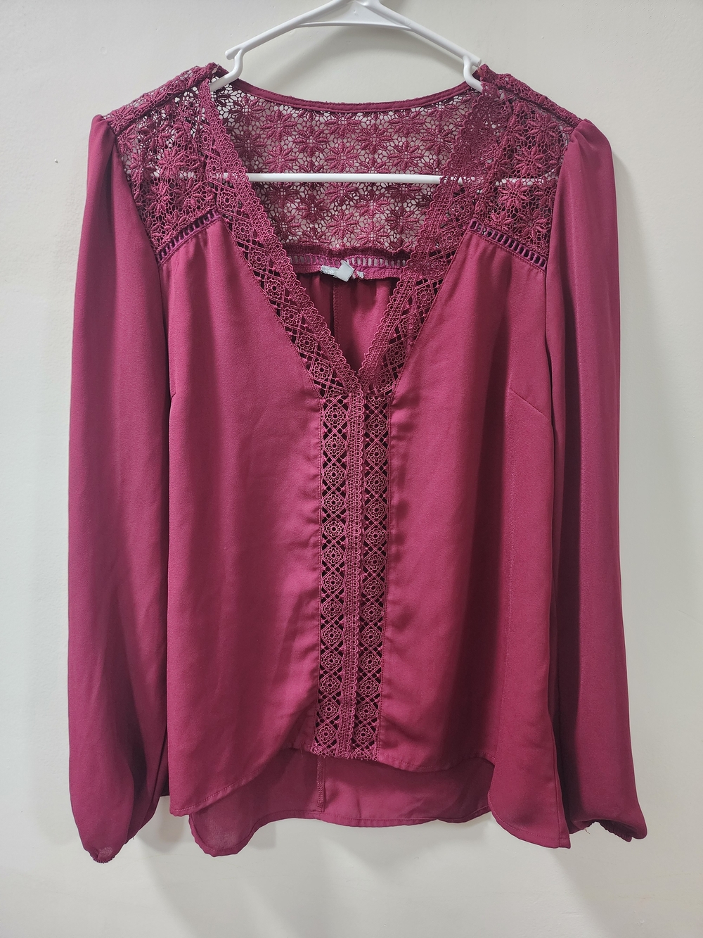Charlotte Russe Mauve Crochet-Trim Long Sleeve Top Size M